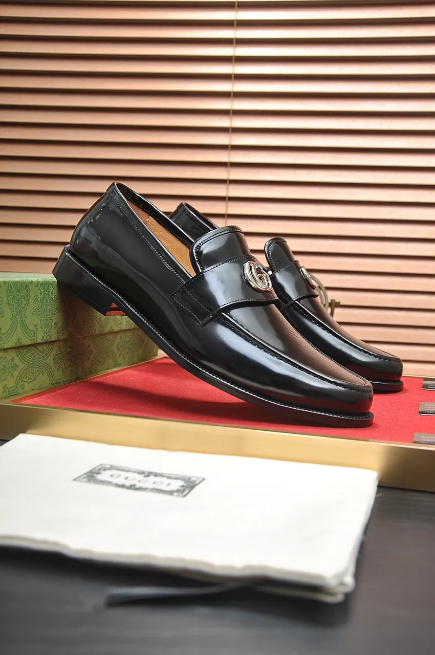 Men's men's shoes💰520💶【GUCCI】 (high-end Niuli) new model🍀Gucci* - top version Gucci classic casual leather shoes! It is made of imported original cowhide and has a comfortable first layer of cowhide lining! Original wear-resistant rubber outsole! High quality products! Code number 38-44!